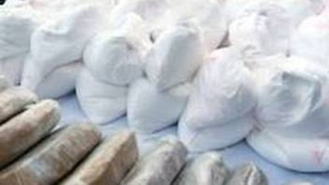 2l856rur3Cz6.jpg