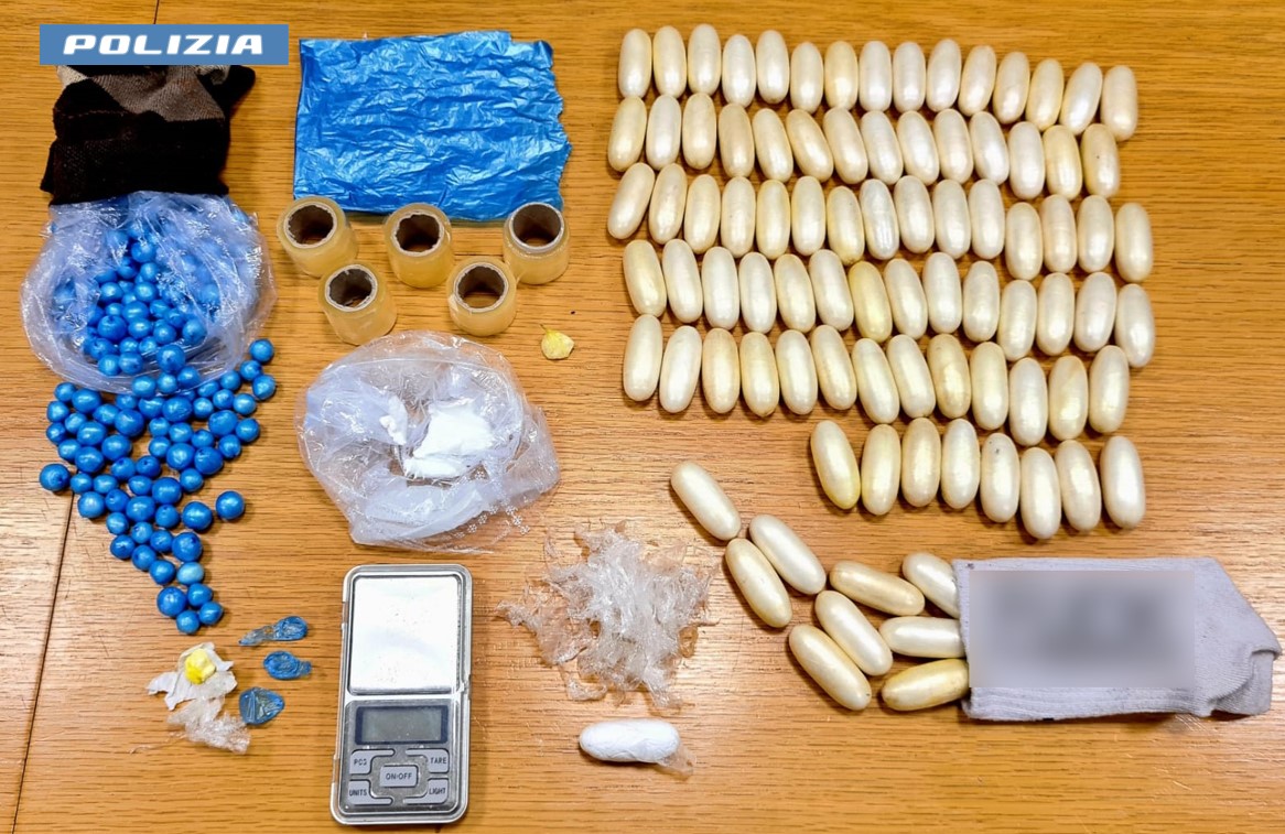 6629837_milano-nasconde-oltre-un-chilo-di-cocaina-in-un-calzino-arrestato-45enne-foto.jpg