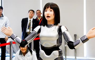 ai-251227-aux-small-20170527_robot_360.jpg