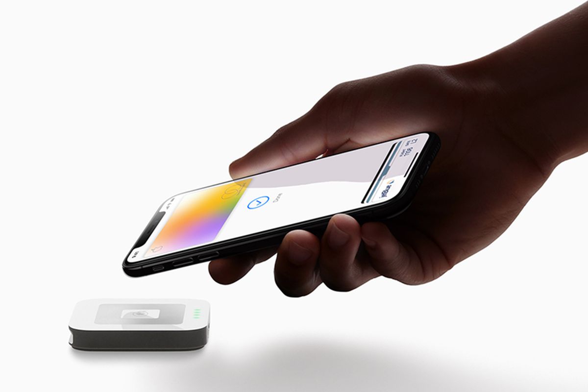 apple card.jpg