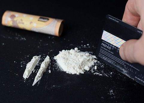 cocaine-lines.jpg
