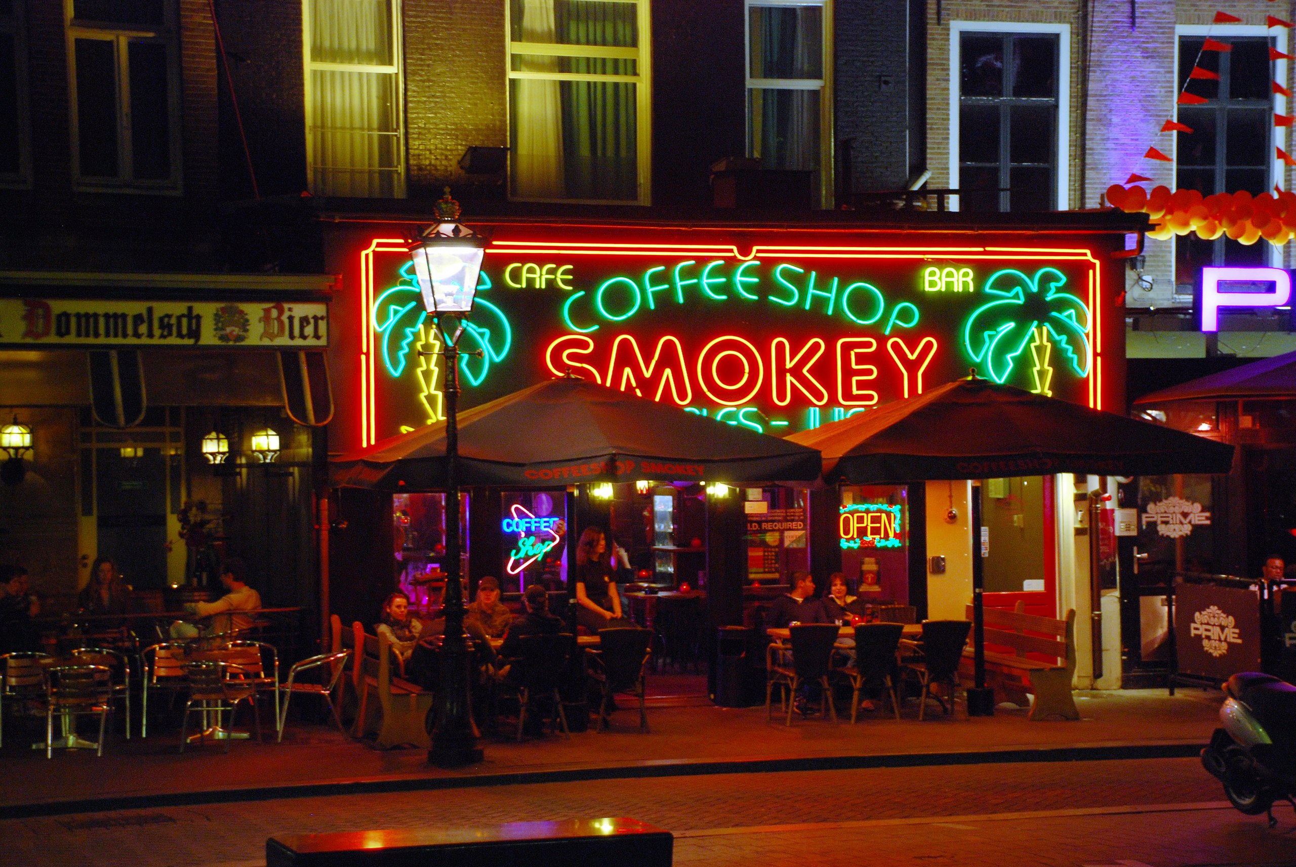 coffeshop.jpg