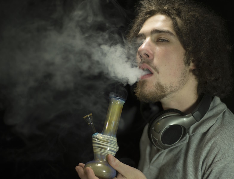 Fotolia_William_Casey_79212308_Kiffer_Bong_600px.jpg