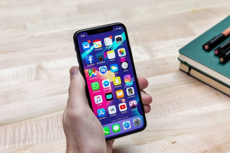 iphone1.jpg