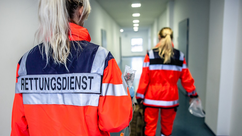 iStock_huettenhoelscher-1084673314_Rettungsdienst.jpg
