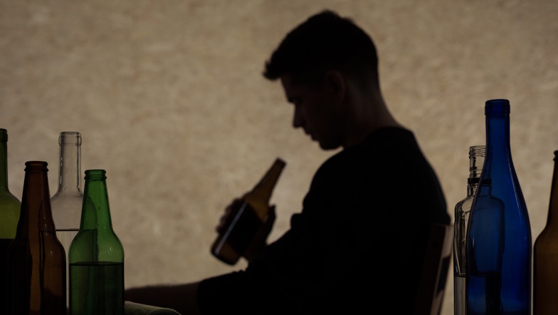 iStock_KatarzynaBialasiewicz-587935618_Alkohol.jpg
