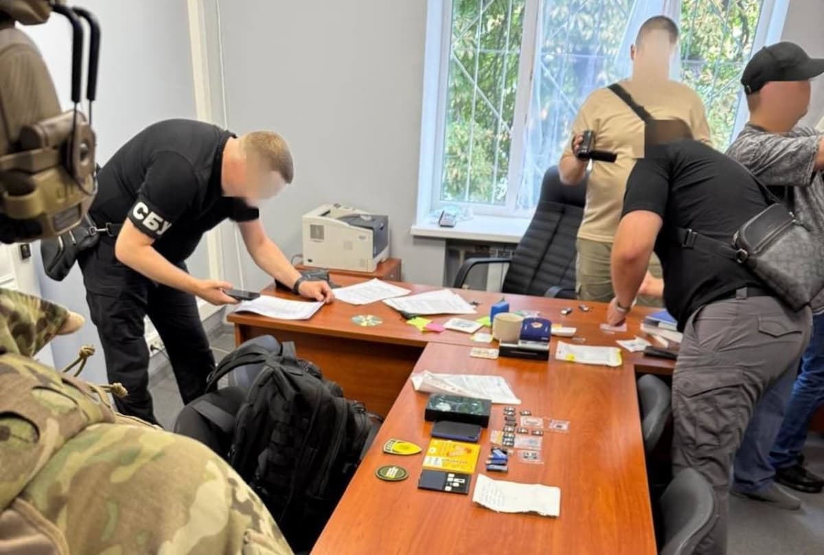 Обыск, после которого в жилище внезапно находили наркотики или боеприпасы.jpg