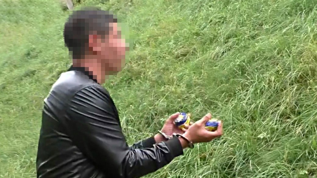 Перебросил каннабис через забор Дрогобычской колонии во Львовской области.jpg