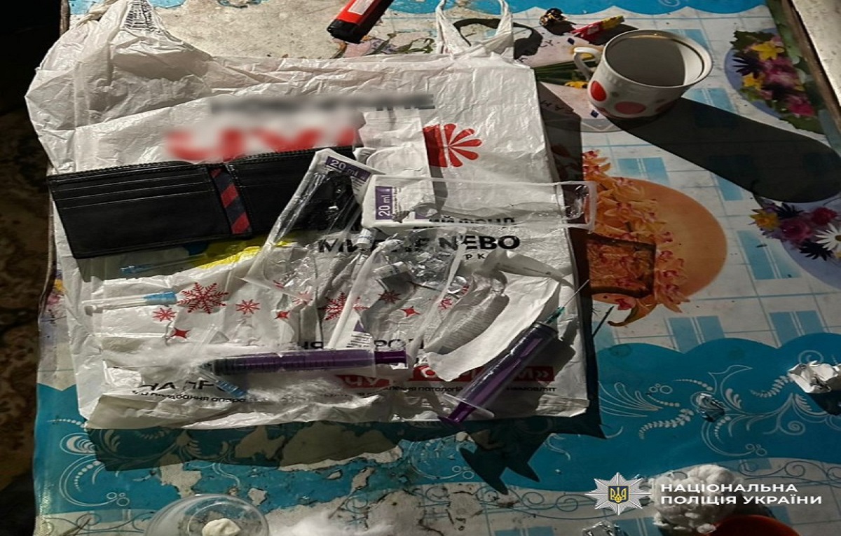 Полицейские прекратили деятельность двух наркопритонов в Харьковской области.jpg