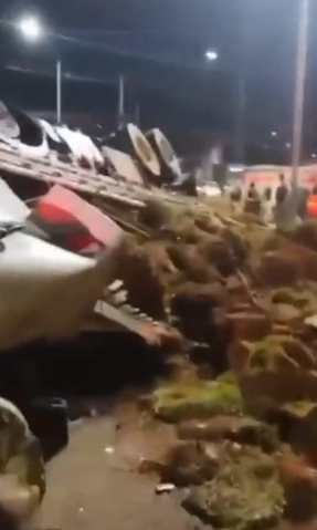 Screenshot 2023-06-28 at 17-39-22 Trafficker Transporting Tonne Of Marijuana Overturns In Fron...png