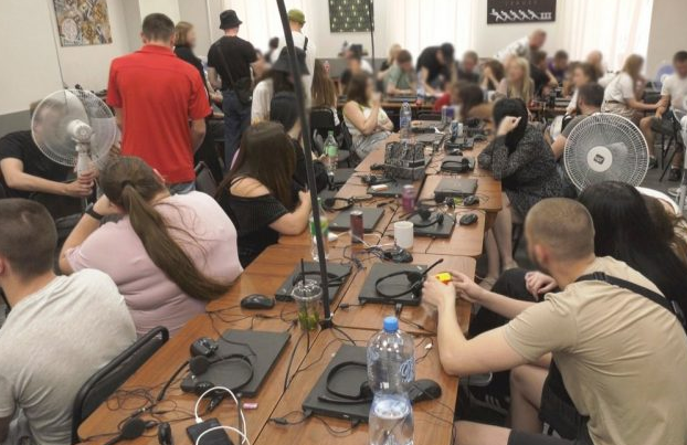 Screenshot 2023-07-10 at 15-47-44 Під носом у правоохоронців Україна-Центр.png