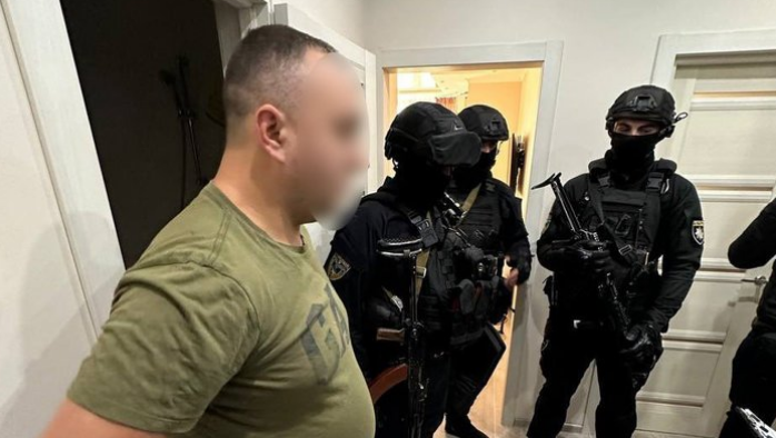 Screenshot 2023-10-14 at 08-32-33 У столиці затримали трьох наркодилерів з товаром на пів міль...png