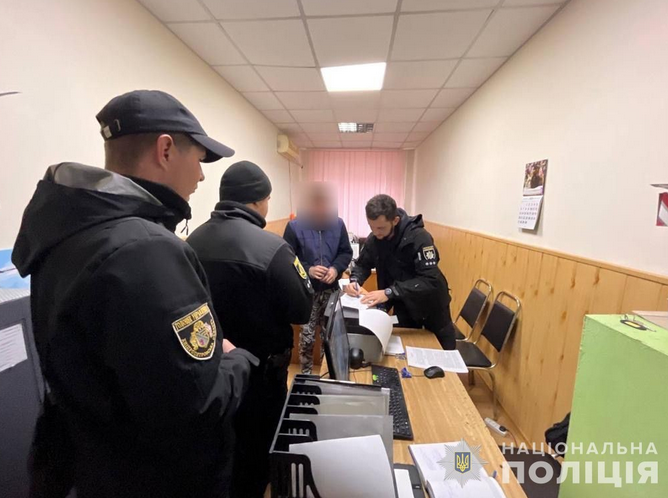 Screenshot 2023-11-19 at 12-55-38 Поліцейські Дніпра затримали наркозбувача який підготував дл...png