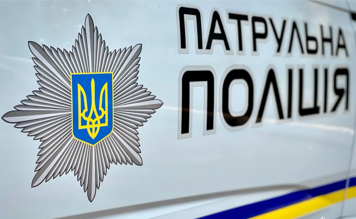 siv-za-rul-pid-narkotikami-u-zaporizhzhi-vodij-zuhvalo-povivsja-pid-chas-hvilini-movchannja-f4...jpg