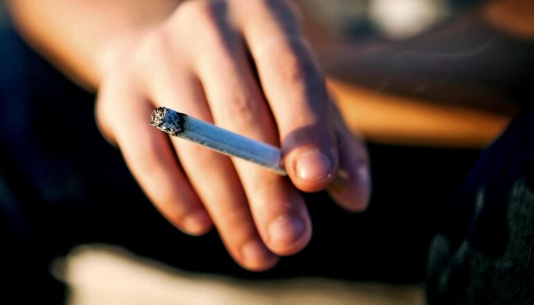 smoking-tobacco-cannabis-1600-770x440-1.jpg