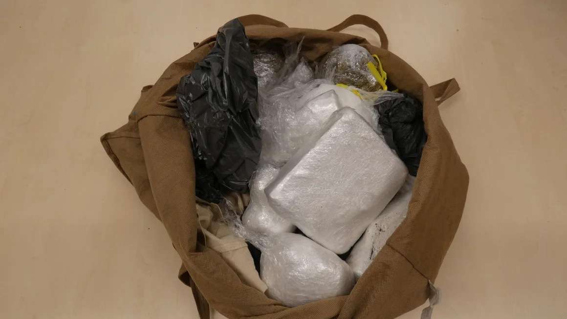 taschemitbtm.jpg