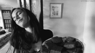 tumblr_6297a28a164bff33575acfa78f0b69a9_627fe68a_400.gif
