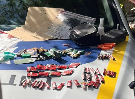 У криворожан нашли более 50 свертков с веществами наркотического происхождения.jpg