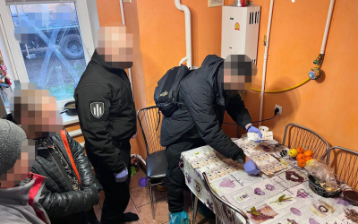 В Донецкой области ДБР разоблачило наркодельца, пытавшегося сбывать наркотики военнослужащим.jpeg