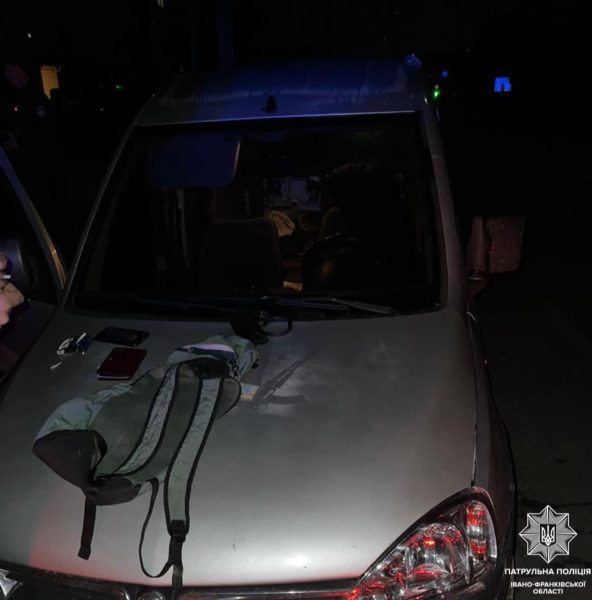 v-ivano-frankivsku-zatrymaly-netverezoho-vodiia-i-z-narkotykamy.jpg