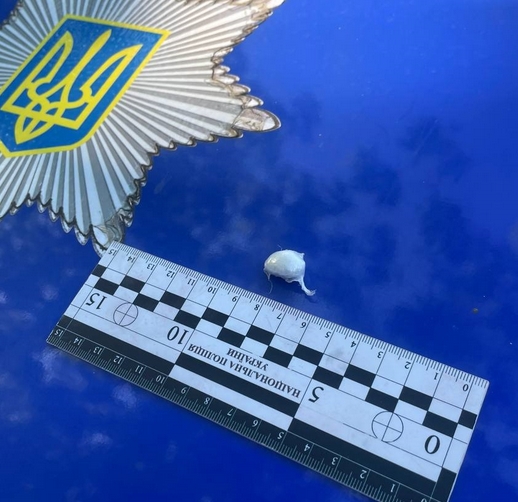 В Ізмаїлі патрульні затримали чоловіка з наркотичними речовинами – The Izmail Times  Новини Із...jpg