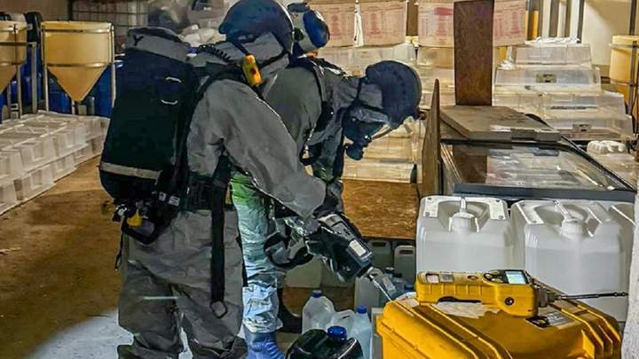 В Польше разоблачили масштабную нарколабораторию, среди задержанных двое украинцев.jpg