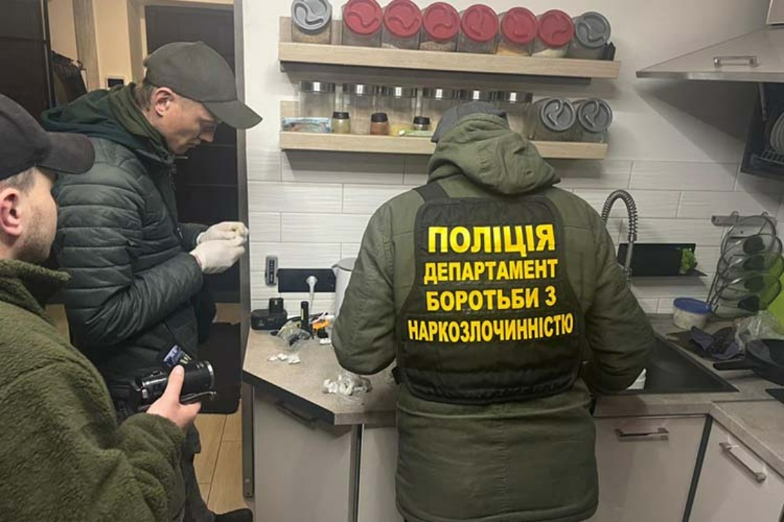 v6r8TybgiSD3y2o7cIlCBEGy764BDGSS5bw0BFn7.jpg