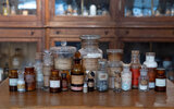 chimiotheque-expo-drogues.jpg